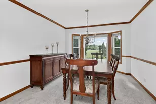 441 Breckenridge Dr, Aurora, IL 60504 - Photo 4