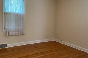 3333 W 102nd St, Evergreen Park, IL 60805 - Photo 10