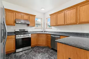 8542 Latrobe Ave, Burbank, IL 60459 - Photo 8