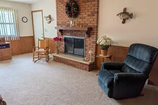 1358 Empire Ct, Freeport, IL 61032 - Photo 12