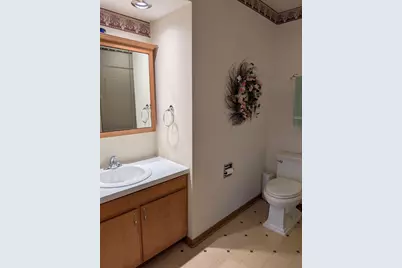 1358 Empire Court, Freeport, IL 61032 - Photo 16