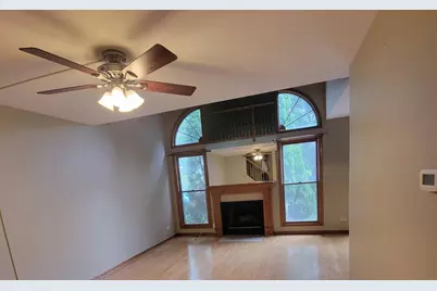 405 S Wenbriar Square, Addison, IL 60101 - Photo 4