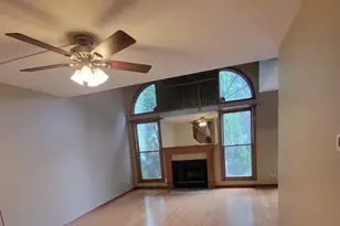 405 S Wenbriar Square, Addison, IL 60101 - Photo 4