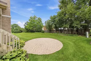2218 Tamarack Dr, Downers Grove, IL 60515 - Photo 34