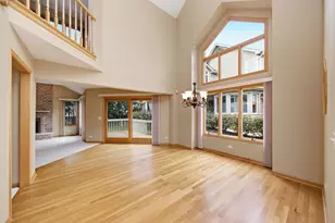 2218 Tamarack Dr, Downers Grove, IL 60515 - Photo 8