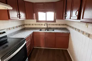 8322 S Burnham Ave, Chicago, IL 60617 - Photo 8