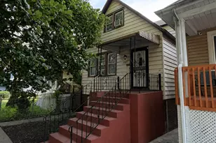 8322 S Burnham Ave, Chicago, IL 60617 - Photo 1