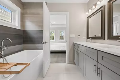 6739 N Oxford Avenue, Chicago, IL 60631 - Photo 16
