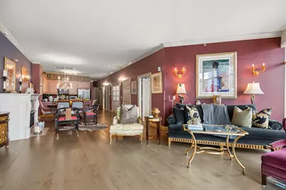 340 W Superior Street #1104, Chicago, IL 60654 - Photo 4