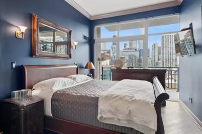 340 W Superior Street #1104, Chicago, IL 60654 - Photo 18
