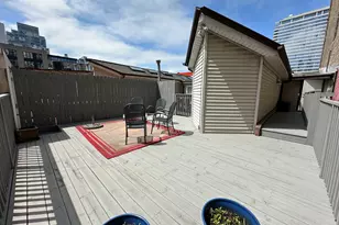 353 W Chicago Ave, Chicago, IL 60654 - Photo 16