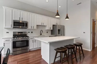 1717 N Western Avenue #2, Chicago, IL 60647 - Photo 8