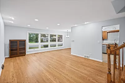 319 Gareth Lane, Schaumburg, IL 60193 - Photo 6