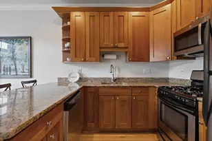 2709 N Mildred Ave, Chicago, IL 60614 - Photo 10