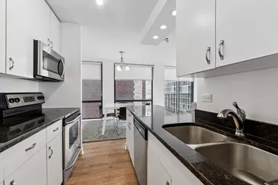 345 W Fullerton Parkway #1008, Chicago, IL 60614 - Photo 4