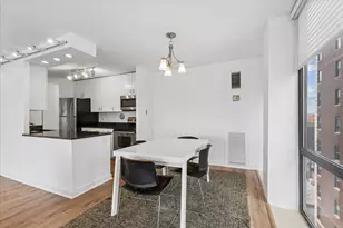 345 W Fullerton Pkwy, Chicago, IL 60614 - Photo 6
