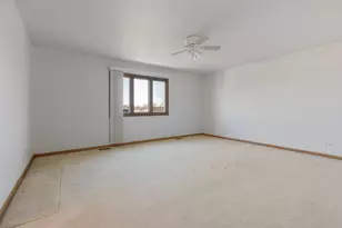820 Adam Ln, Hampshire, IL 60140 - Photo 10