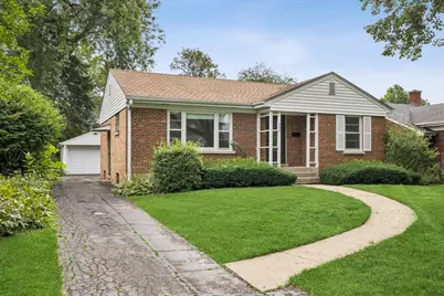 805 N Mitchell Avenue, Arlington Heights, IL 60004 - Photo 2