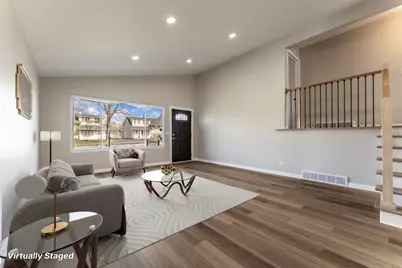 646 W Babcock Avenue, Elmhurst, IL 60126 - Photo 2
