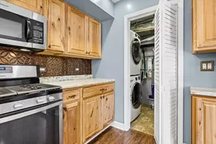 93 Pine Cir, Cary, IL 60013 - Photo 8