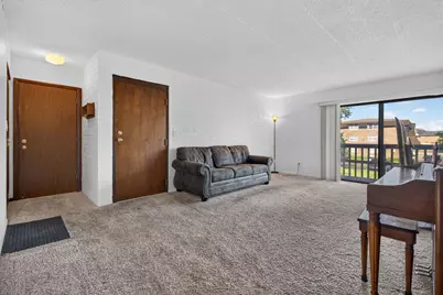 1620 Richmond Circle #205, Joliet, IL 60435 - Photo 6