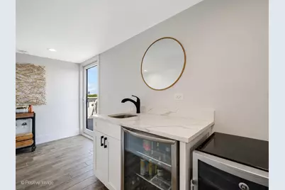 1511 W Irving Park Road #4E, Chicago, IL 60613 - Photo 18