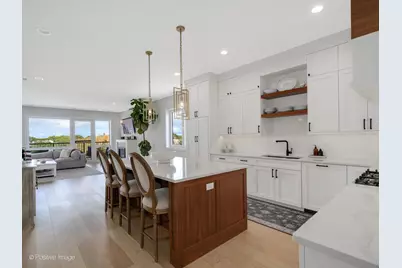 1511 W Irving Park Road #4E, Chicago, IL 60613 - Photo 2