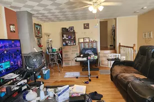 2720 W 96th Pl, Evergreen Park, IL 60805 - Photo 4