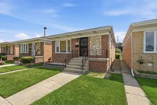 11625 S Ave L, Chicago, IL 60617 - Photo 2