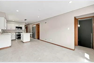 11625 S Avenue L, Chicago, IL 60617 - Photo 18