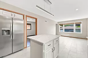 11625 S Ave L, Chicago, IL 60617 - Photo 10