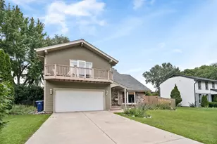 669 Tamarisk Terrace, Crystal Lake, IL 60014 - Photo 1