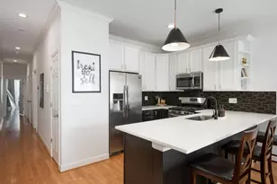 929 N Damen Ave, Chicago, IL 60622 - Photo 12