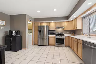 18245 66th Ct, Tinley Park, IL 60477 - Photo 10
