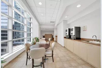 545 N Dearborn Street #2510, Chicago, IL 60654 - Photo 24