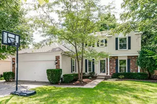 158 N Royal Oak Dr, Vernon Hills, IL 60061 - Photo 1