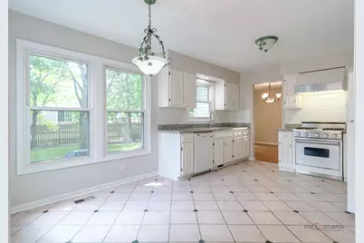 158 N Royal Oak Drive, Vernon Hills, IL 60061 - Photo 22