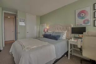 2626 N Lakeview Ave, Chicago, IL 60614 - Photo 12