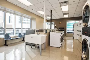 512 N McClurg Ct, Chicago, IL 60611 - Photo 26