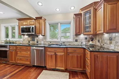 305 S Knollwood Drive, Schaumburg, IL 60193 - Photo 8