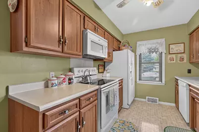 1522 Manhatten Drive, Streator, IL 61364 - Photo 4