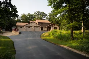 4746 S Knoll Rd, Rochelle, IL 61068 - Photo 2