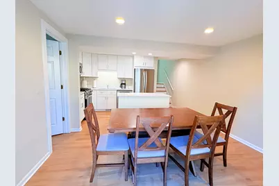 922 N Milwaukee Avenue #C, Libertyville, IL 60048 - Photo 16
