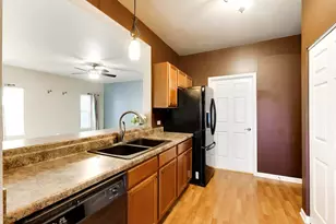 2811 Granite Ct, Crystal Lake, IL 60012 - Photo 12