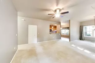 2811 Granite Ct, Crystal Lake, IL 60012 - Photo 6