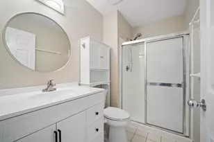 894 Thompson Blvd, Buffalo Grove, IL 60089 - Photo 14