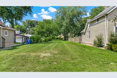 1950 Vermont Street, Blue Island, IL 60406 - Photo 2