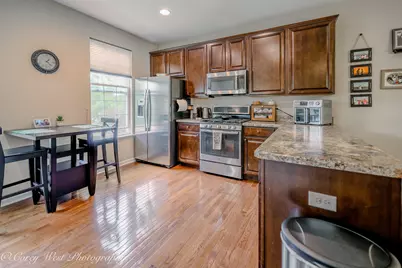 4062 Pompton Avenue, Elgin, IL 60124 - Photo 6