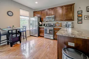 4062 Pompton Ave, Elgin, IL 60124 - Photo 6