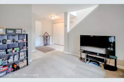 4062 Pompton Avenue, Elgin, IL 60124 - Photo 32